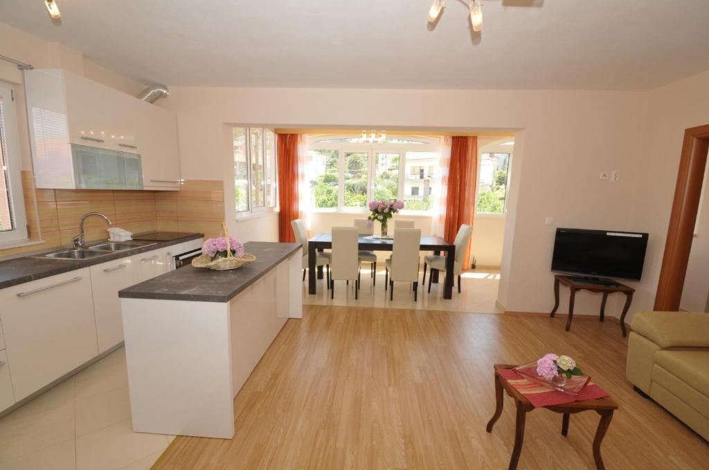 Apartments Belas Trogir Exterior foto